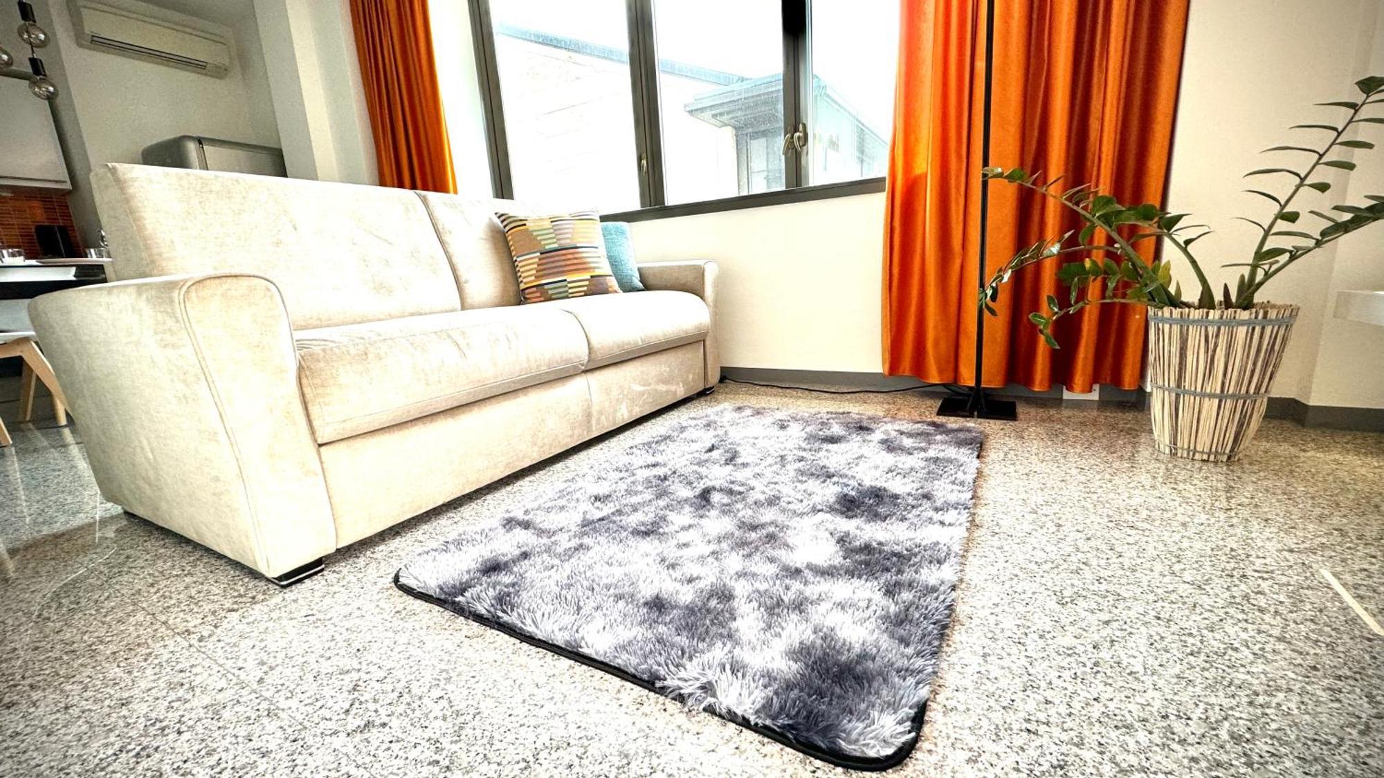 Roses' Apartment *